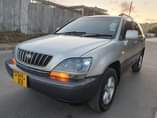 A picture of Toyota harrier old