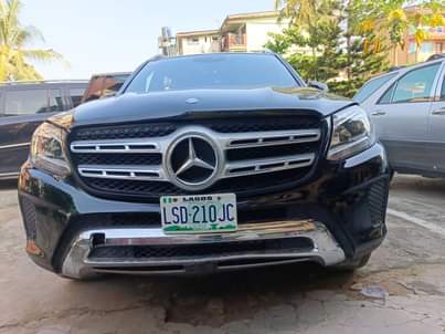 A picture of Mercedes Benz GLS450 2016