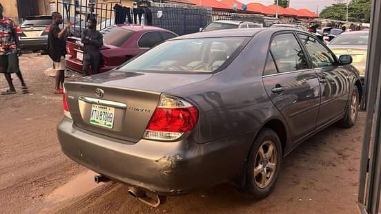 A picture of Super clean toks standard TOYOTA Camry 2005 model