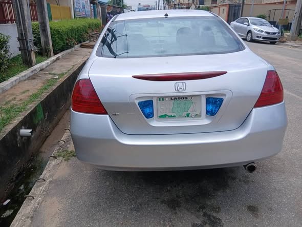 A picture of Awoof Honda DC 2007 model Ogba Lagos