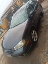 A picture of Nissan maxima 2000 v6...ik