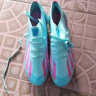A picture of Football boot size 43 We only do delivery in Benin