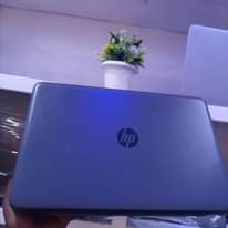 A picture of Weekend ofa njoo uchukue laptop na desktop computer zenye WARRRANTY