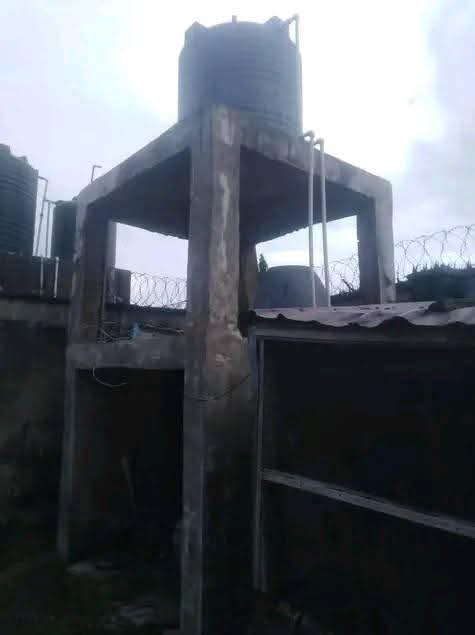 A picture of A decent modern designed four bedroom flat for urgent sale