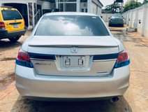 A picture of Honda Accord 2012