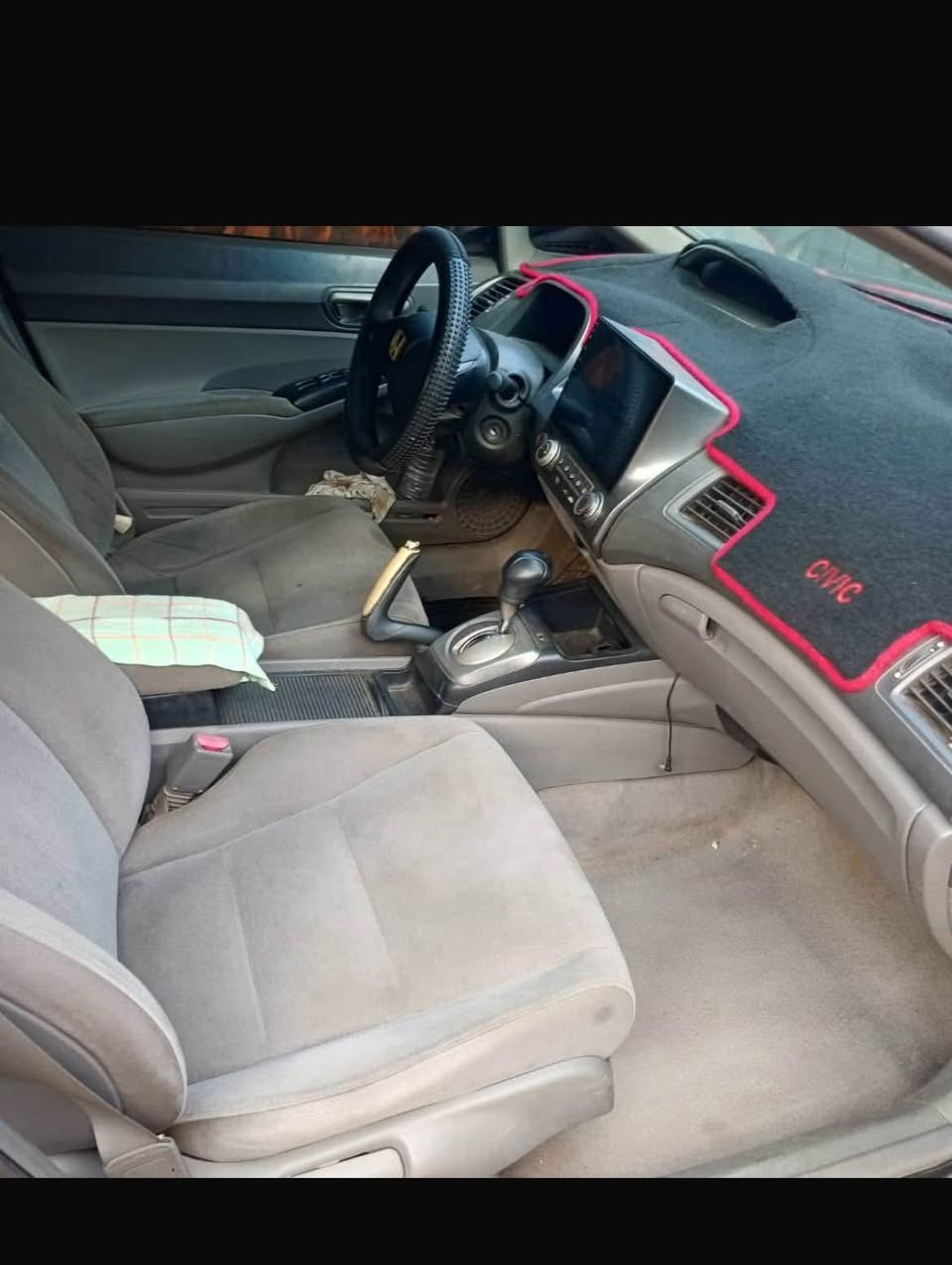 A picture of Honda civil 08