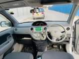 A picture of TOYOTA SIENTA
