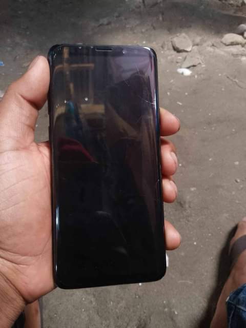 A picture of SAMSUNG S9 