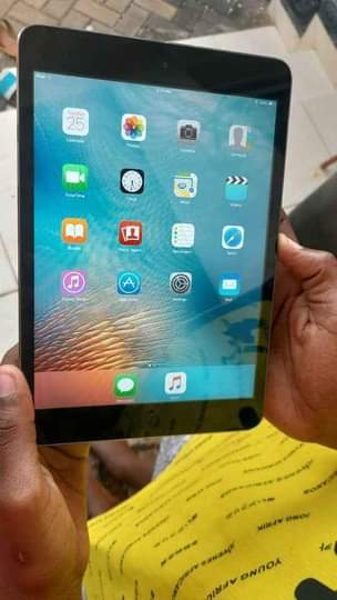 A picture of IPad GB 16 Nataka ela 7Aitumii lain