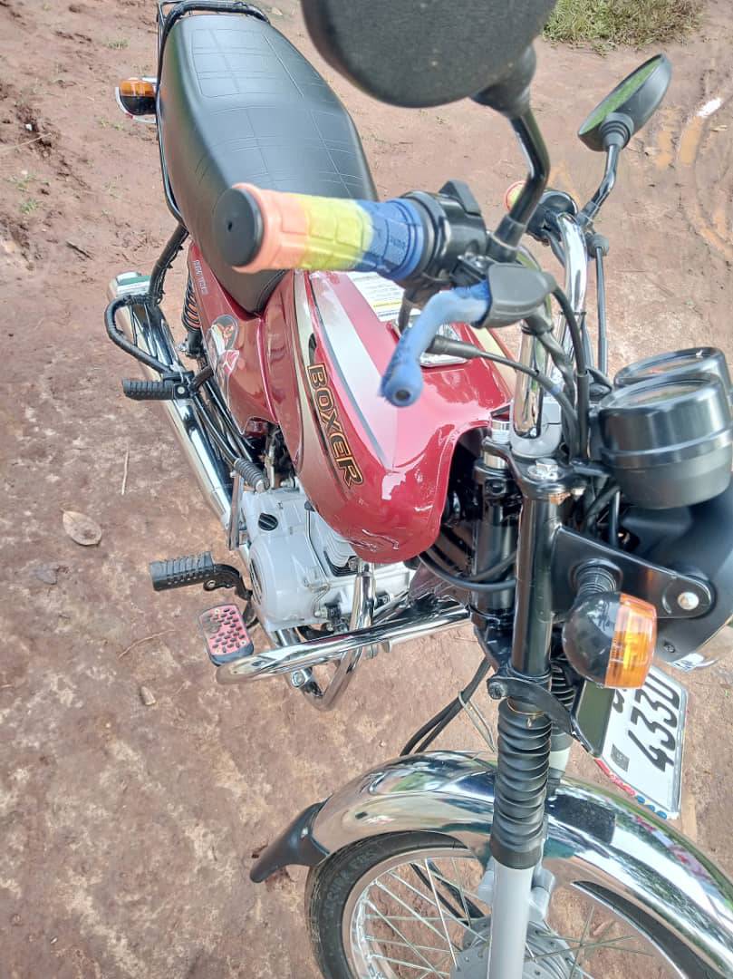 A picture of Bajaj boxer 100cc