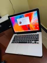 A picture of MACBOOK PRO 2012 CLEAN KABISA BEI OFFER