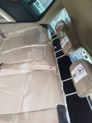 A picture of Foreign used Glk 350 2010 model Panoramic roof Full option