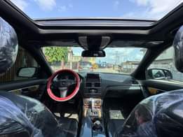 A picture of Very Neat Registered 2008 Mercedes Benz C350 Pop up screen