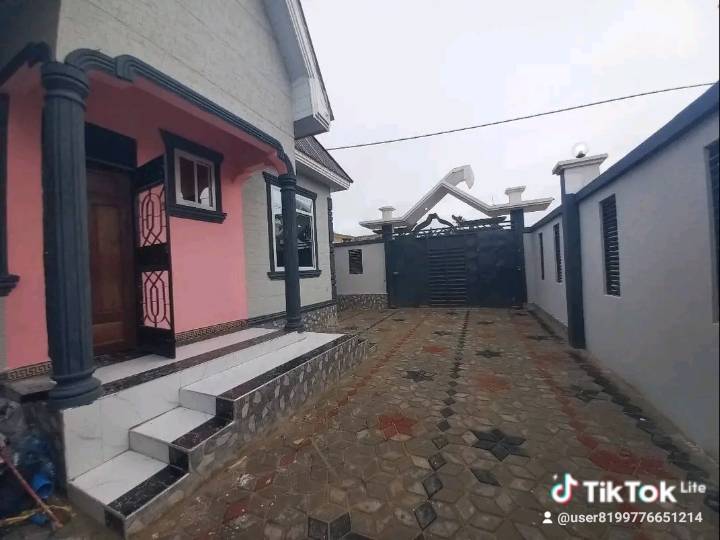 A picture of HOUSE FOR SELL