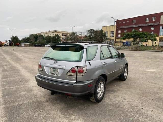 A picture of 2003 LEXUS RX300