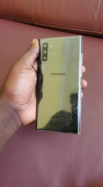 A picture of Samsung note 10 plus