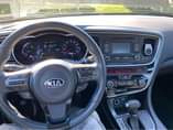 A picture of Kia optima hybrid 2015 87 k miles