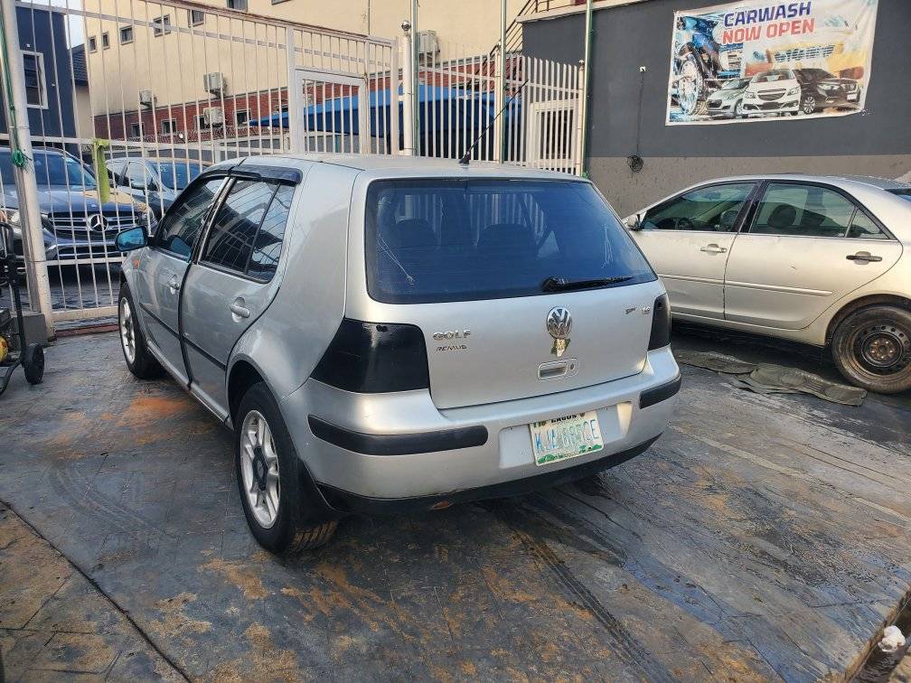 A picture of 2003 Volkswagen GOLF 4 Manual drive AC need attention first