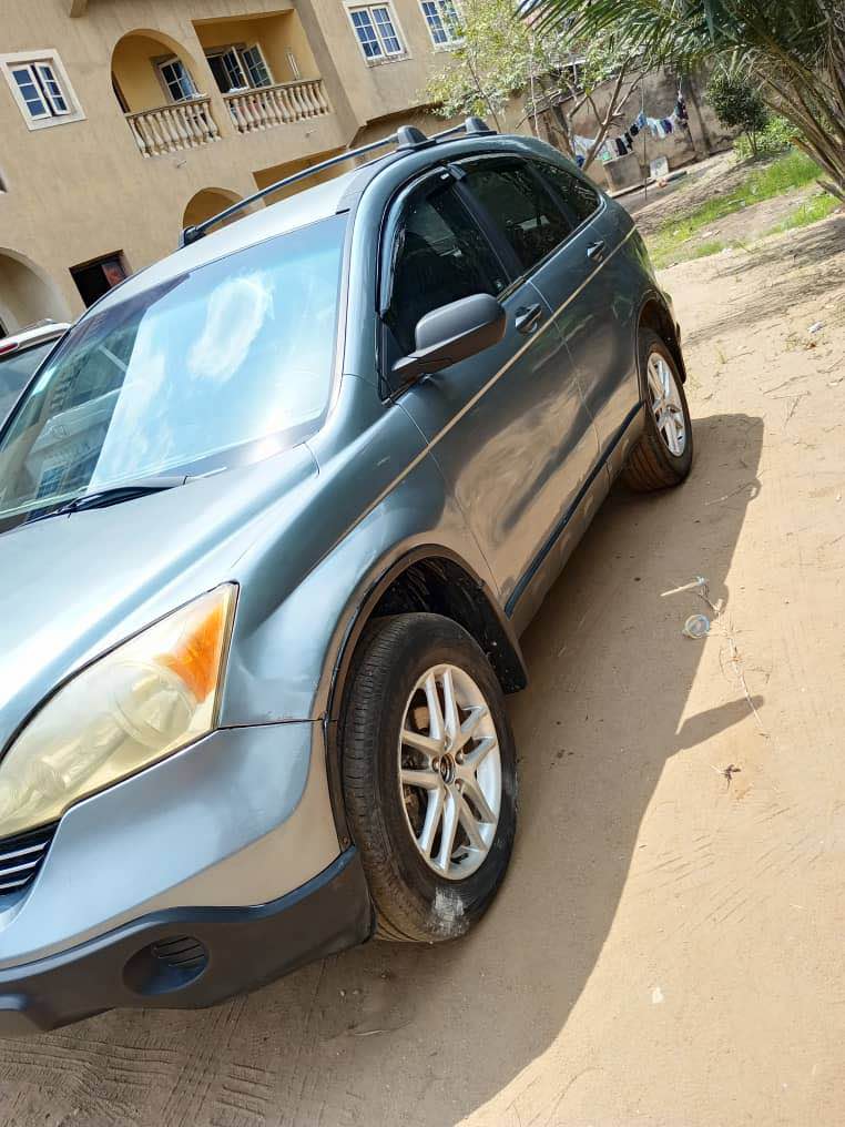 A picture of Clean HONDA CR V 2008 model