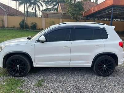 A picture of Tiguan 37million call me on 256751331103 or what up number