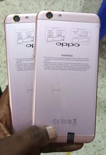 A picture of Oppo F1S available in stock at