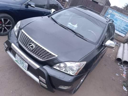 A picture of 2005 Lexus RX330