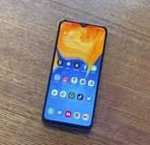 A picture of Samsung a20s