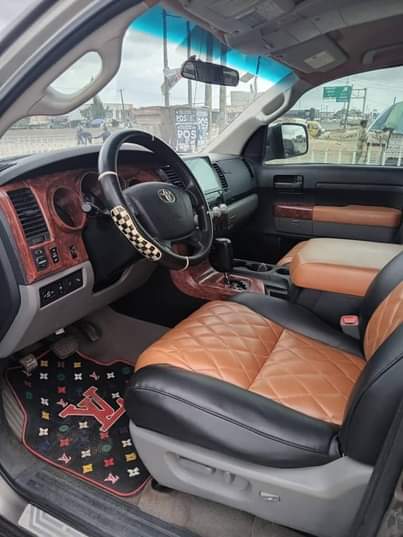 A picture of Toyota Tundra 2007 Double doors