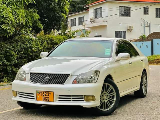 A picture of Crown athletic milion 9.8 Ipo mwanza Automatic Engine safi 0784857610