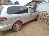 A picture of 2002 Sienna