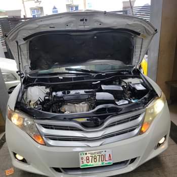 A picture of Toyota Venza 2010