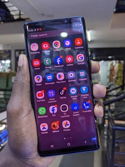 A picture of NOTE 8 SAMSUNG AT 250000