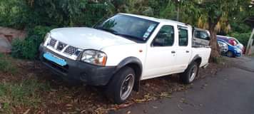 nissan navara