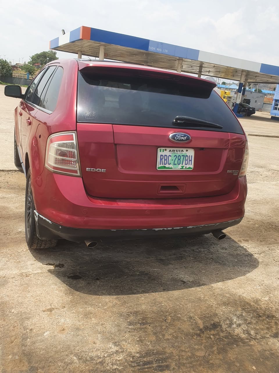 A picture of Ford Edge untouched engine and gearbox