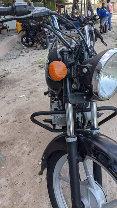 A picture of boxer cc125 BM