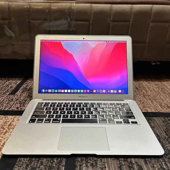 A picture of Macbook air