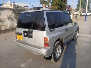 suzuki escudo