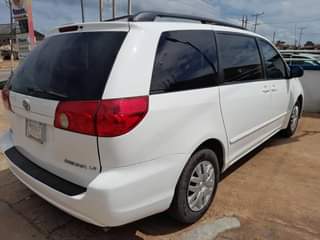 A picture of Toyota Sienna