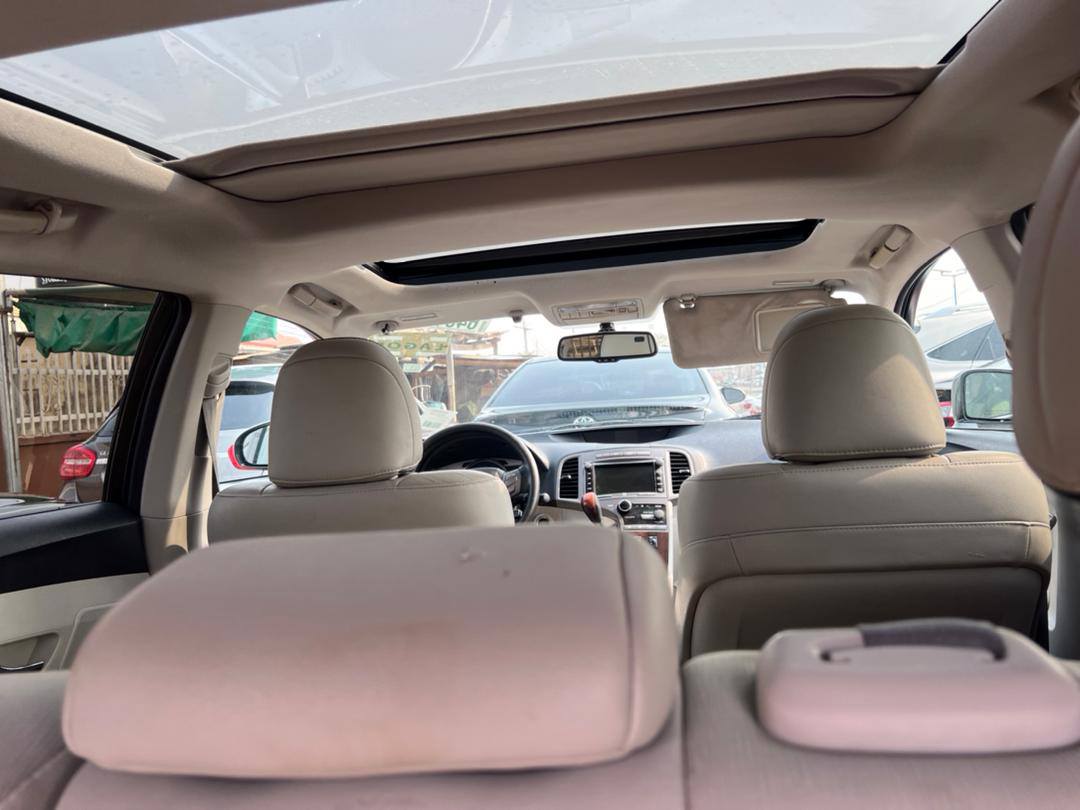 A picture of Foreign used Toyota Venza 2010 FULL OPTION