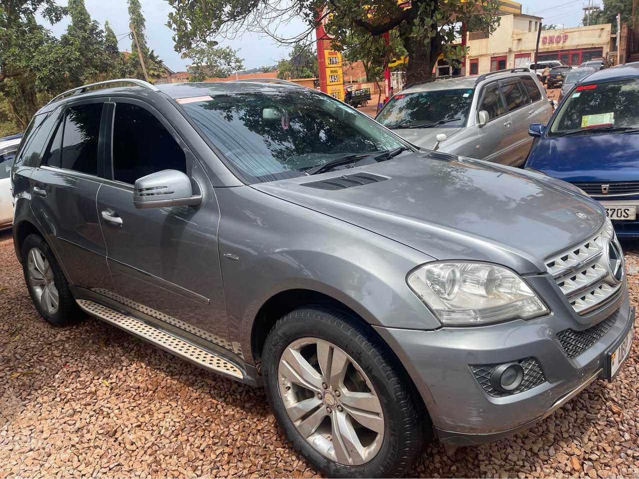 A picture of ML 300 4Matic