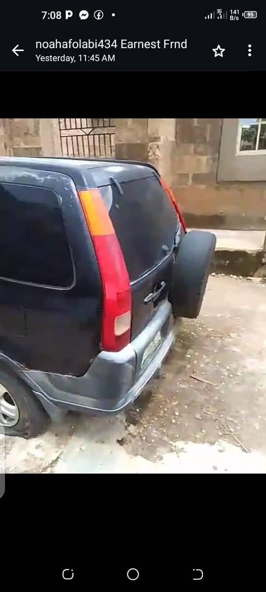 A picture of Honda CR V
