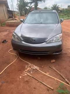 A picture of Toyota Camry 04