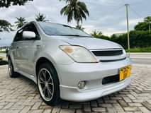 A picture of TOYOTA IST