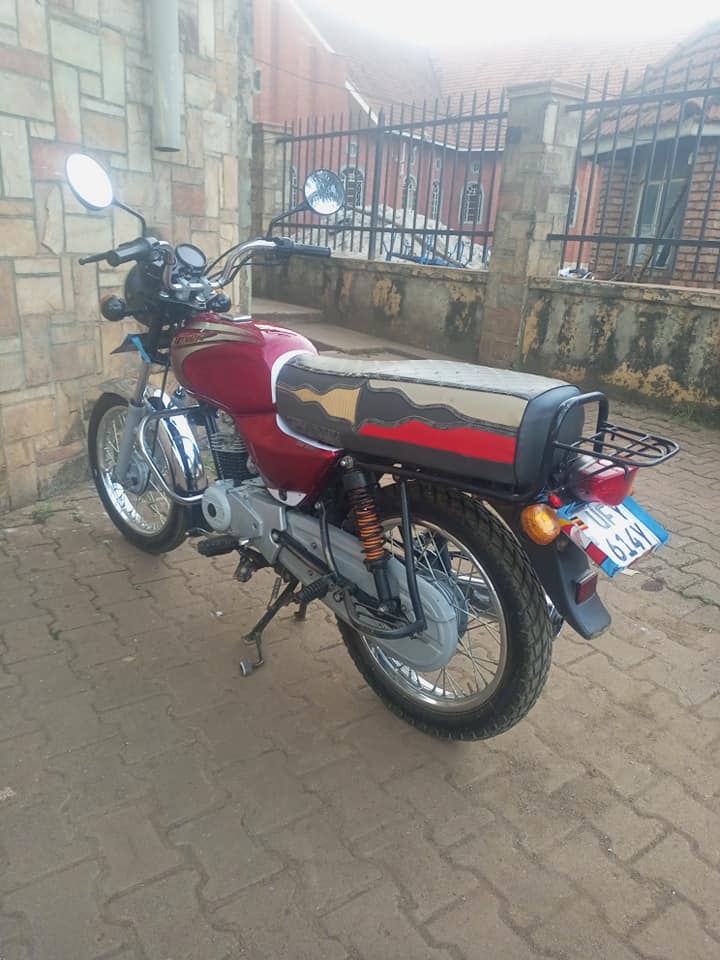 A picture of It s as good as new kol or wtsup 0704856235