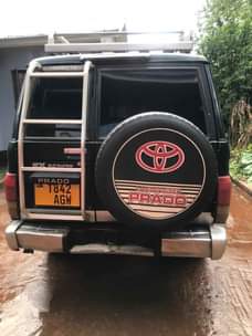 A picture of TOYOTA PRADO