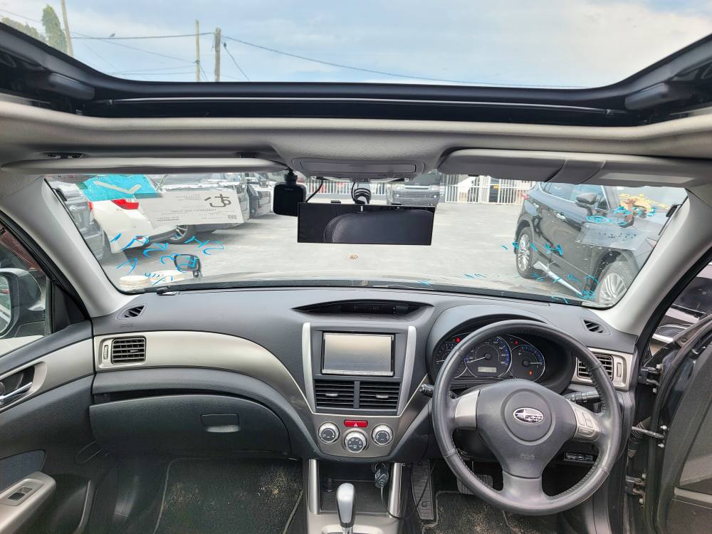 A picture of SUBARU FORESTER 2010