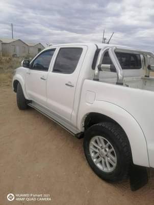 used toyota hilux