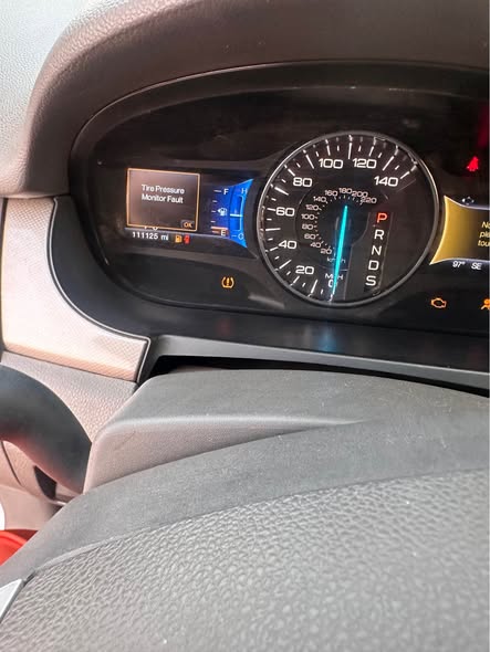 A picture of 2015 FORD EDGE