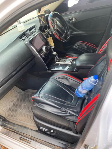 A picture of Mark x buy and drive 0703818420