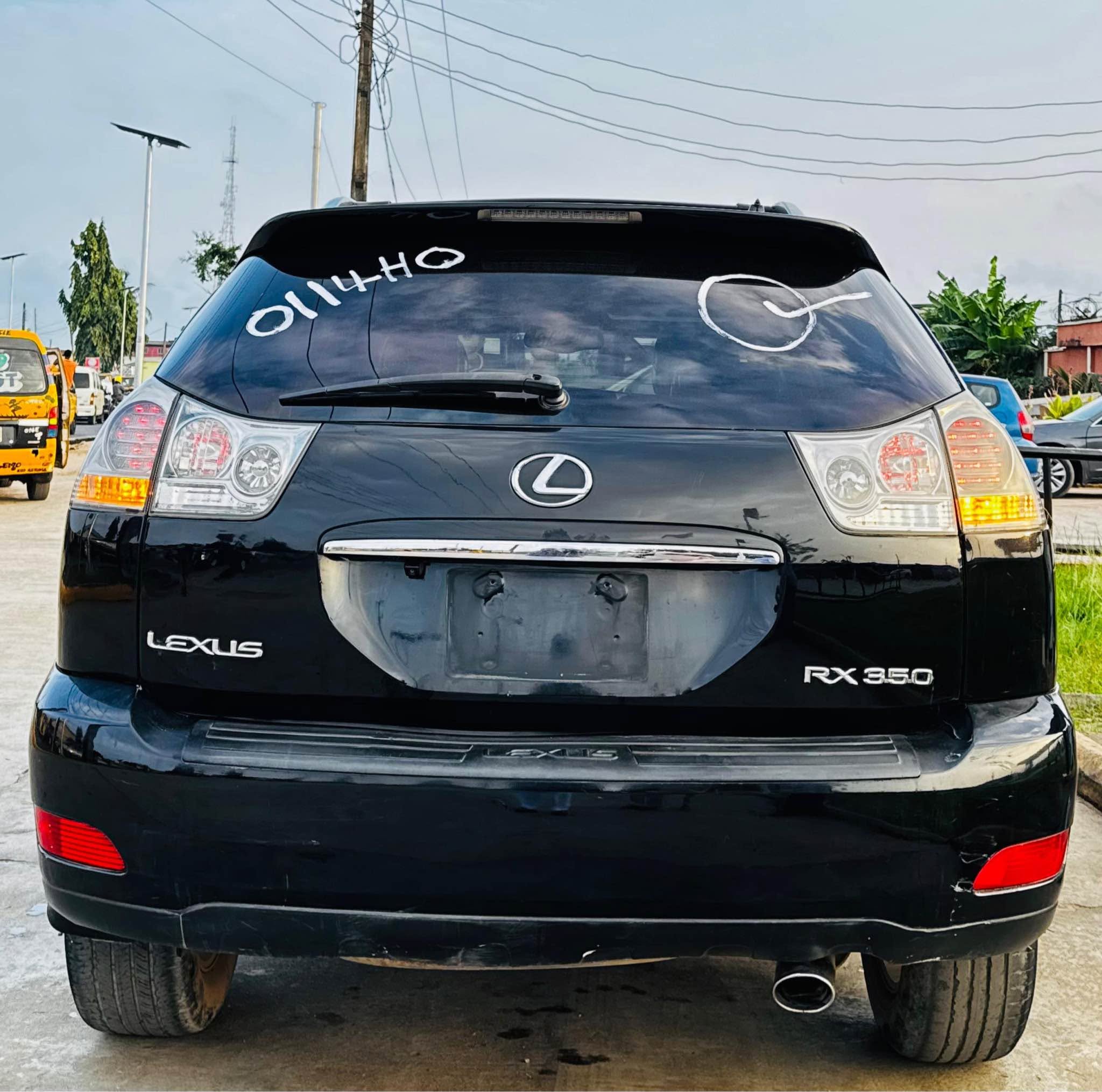 A picture of REG LEXUS RX350 FULL OPTION